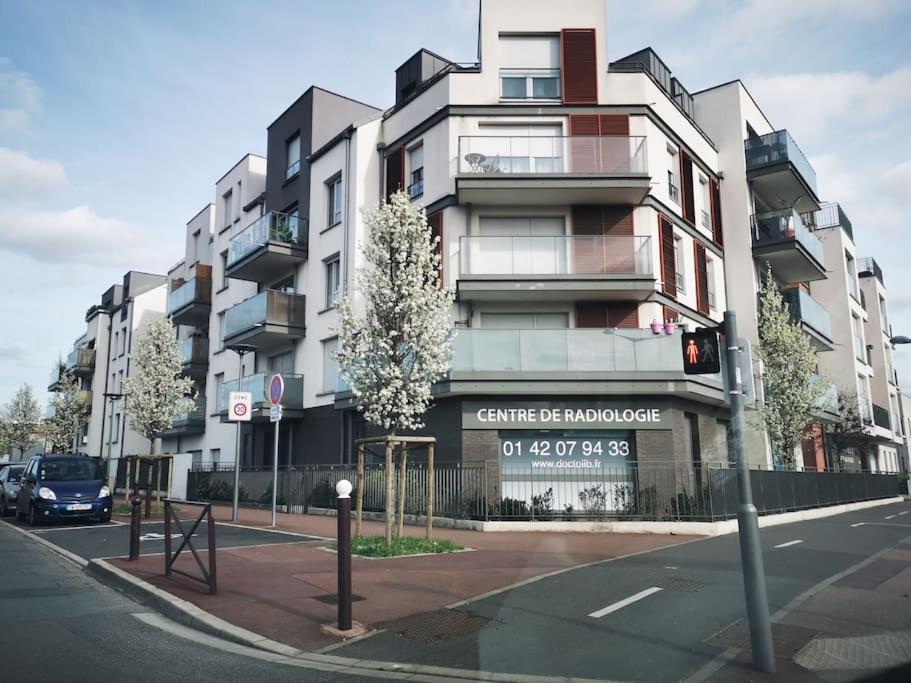 Entire Appartment, 2 Rooms Confortable At Creteil Luaran gambar